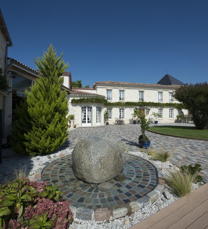 Domaine De Larchey Hotel Saint-Medard-d'Eyrans Exterior photo