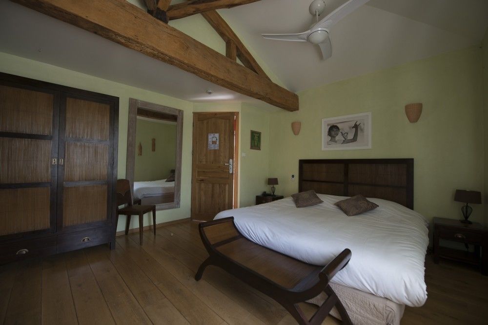 Domaine De Larchey Hotel Saint-Medard-d'Eyrans Exterior photo