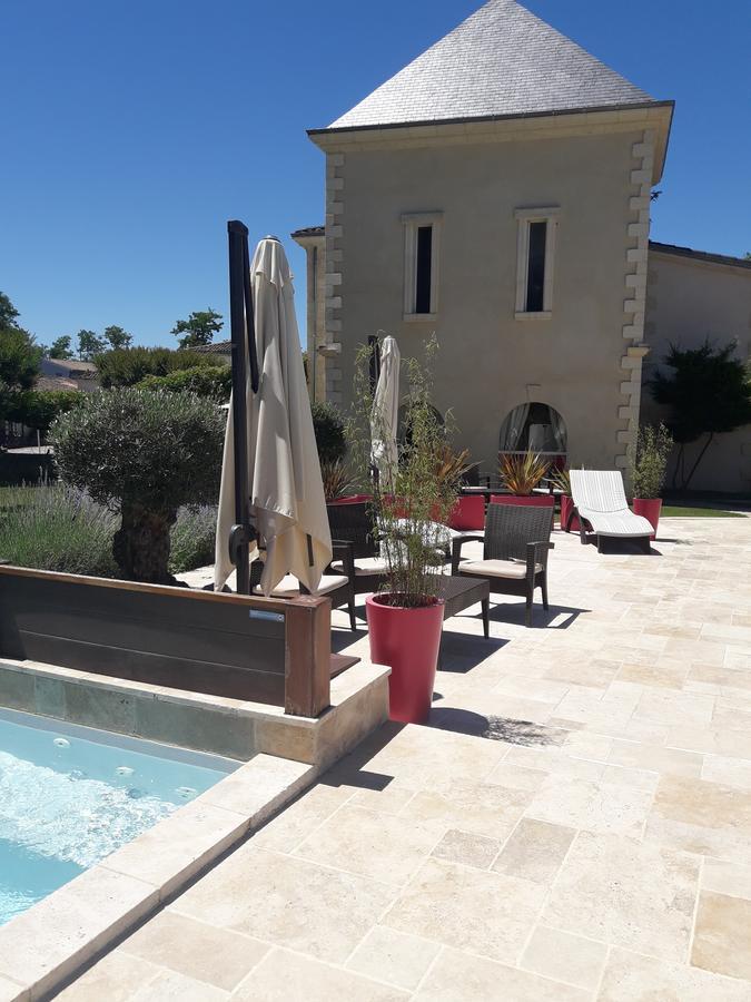 Domaine De Larchey Hotel Saint-Medard-d'Eyrans Exterior photo