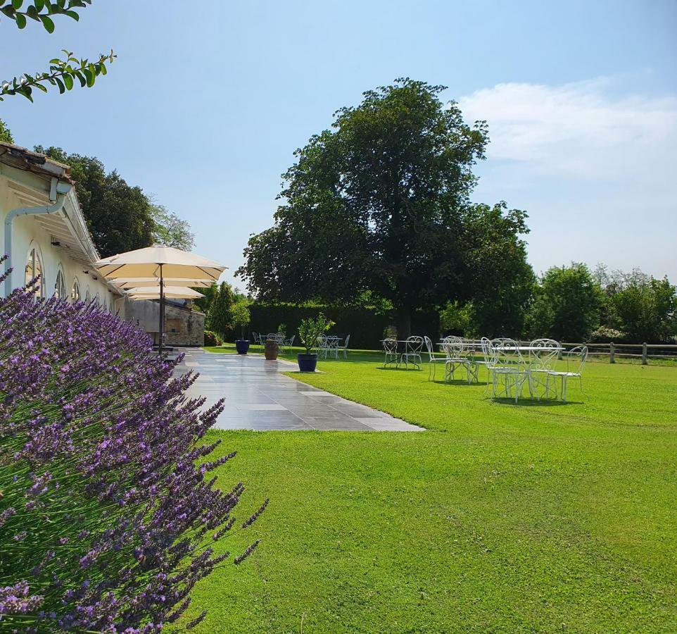 Domaine De Larchey Hotel Saint-Medard-d'Eyrans Exterior photo