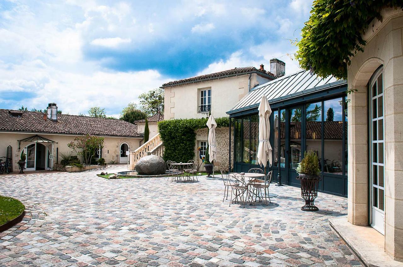 Domaine De Larchey Hotel Saint-Medard-d'Eyrans Exterior photo